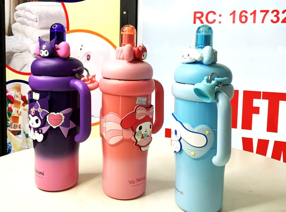 SANIRO MY MELODY WATER BOTTLE