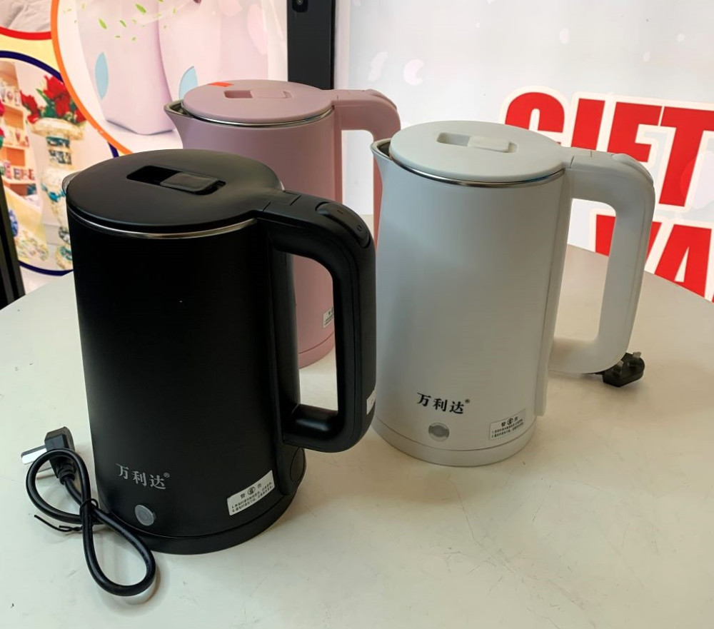 2.3 litres Plastic electric kettle