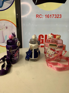 HELLO KITTY WATER BOTTLE