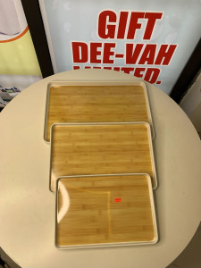 PLASTIC SERVING TRAY IN WOODEN COLOR